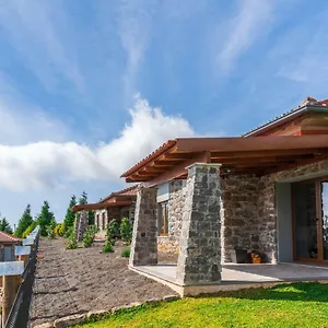 Rochão Village By Rent2u, Lda Casa de hóspedes